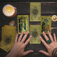 Lyxigt gyllene tarotkortlek