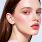 💧✨Få glittrande hud mer naturligt än fikapausens kaffeprickar! 🎣☕️Blusherpalett för ”återfuktad hud” och ”nude look”