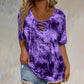 👚 50% RABATT NU! 🎨 Kvinnors tie-dye T-shirt – V-ringad med snörning & mjuk bomullsblandning – Ledig passform – perfekt sommar basvara för avslappnad stil ✨