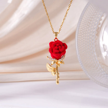 🌹 50% RABATT NU! 💎 Elegant Röd Ros Hänghalsband – Delikat Design, Hypoallergen & Perfekt för Vardagselegans eller Present ✨