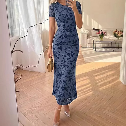 🌸 50% RABATT NU!💃 Damklänning i Blommigt Nät – Rynkad Midja & Romantisk Stil – Perfekt för Dejter ✨