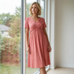 👗💙 50% RABATT IDAG! ✨ Damklänning med V-ringning, kort ärm och lång passform 🌸 Elegant flytande passform, bekvämt tyg & enkel vardagsstil