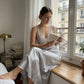 👗 50% RABATT! 🌙 Elegant V-ringad slip nattklänning – Mjuk satin & justerbara band – Ledig passform, perfekt för en bekväm natt eller en morgon med lyxkänsla 🛌